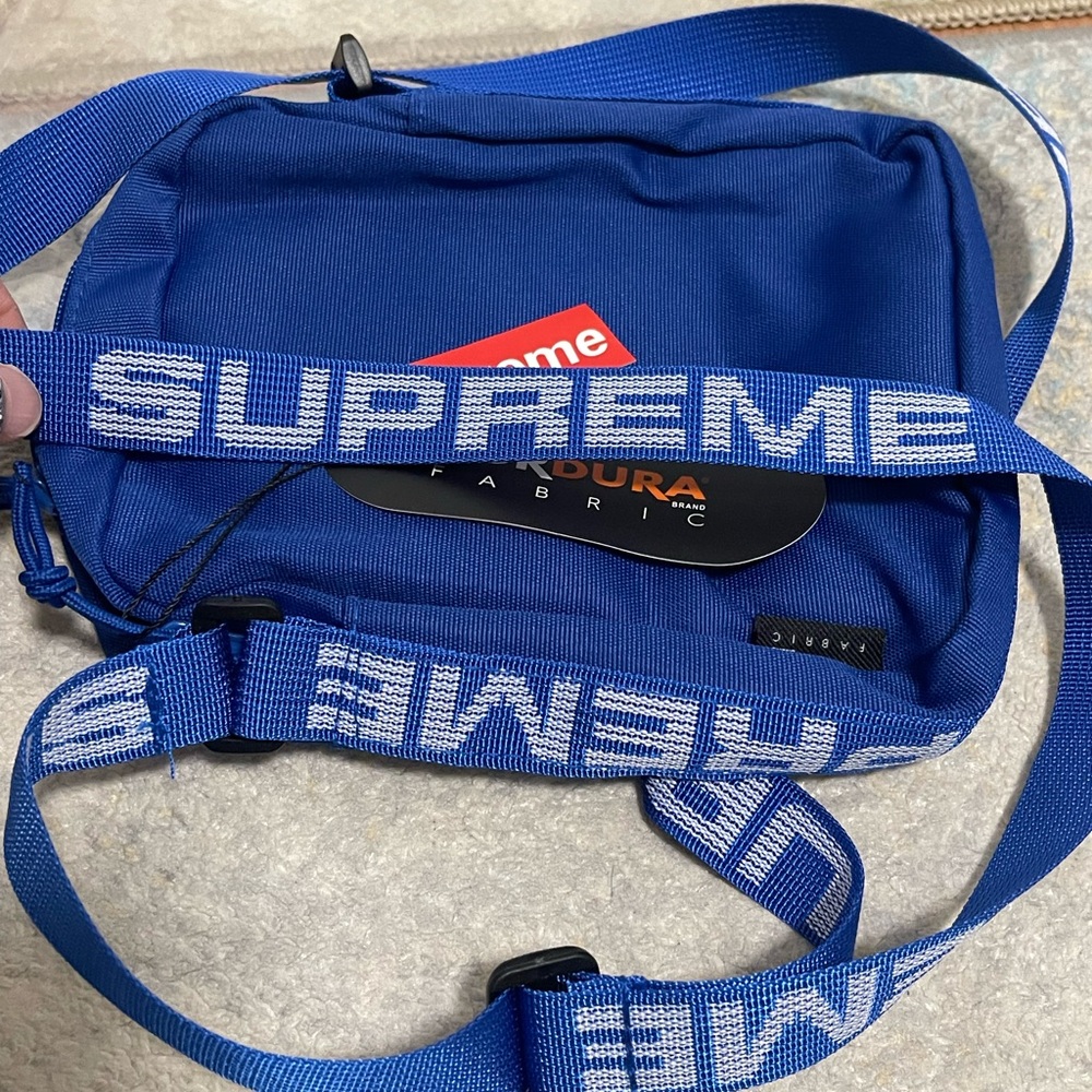 NWT Unisex Supreme Logo Strap Canvas Shoulder Bag In Royal Blue 7” X 8.5” X 1.6” - Picture 5 of 10